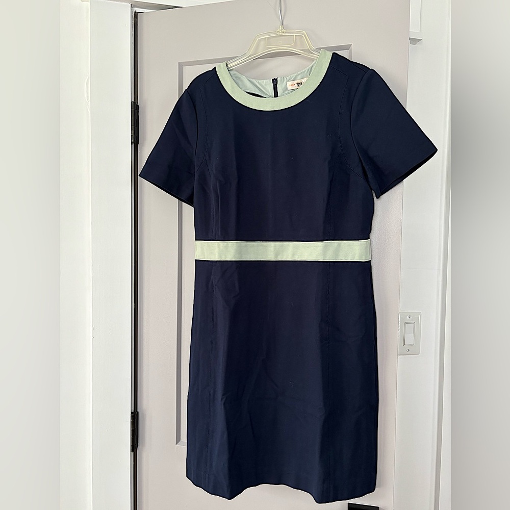 Tory Burch Size L Dress with Side Pockets. Color is Navy Blue/Green Trim